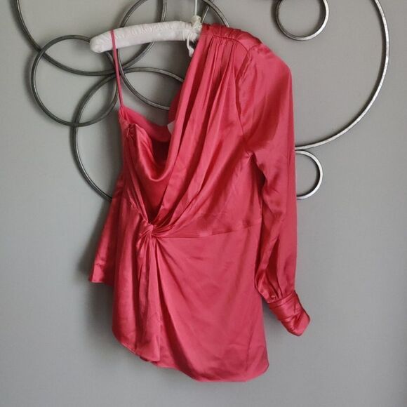 🤩HOST PICK 🤩NWT $395 Cinq a Sept Stace one shoulder 100% silk top - Picture 2 of 9
